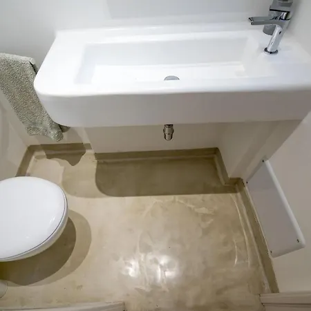 Villa Niraclo By Raro